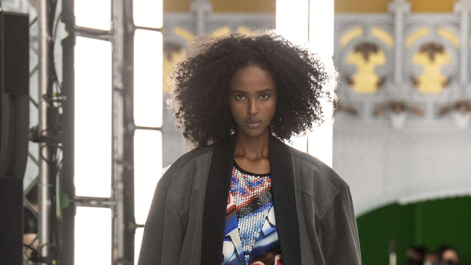 Look 3