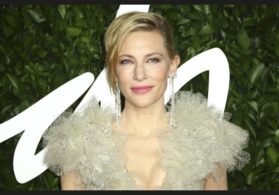 Les paupi&egrave;res scintillantes de Cate Blanchett