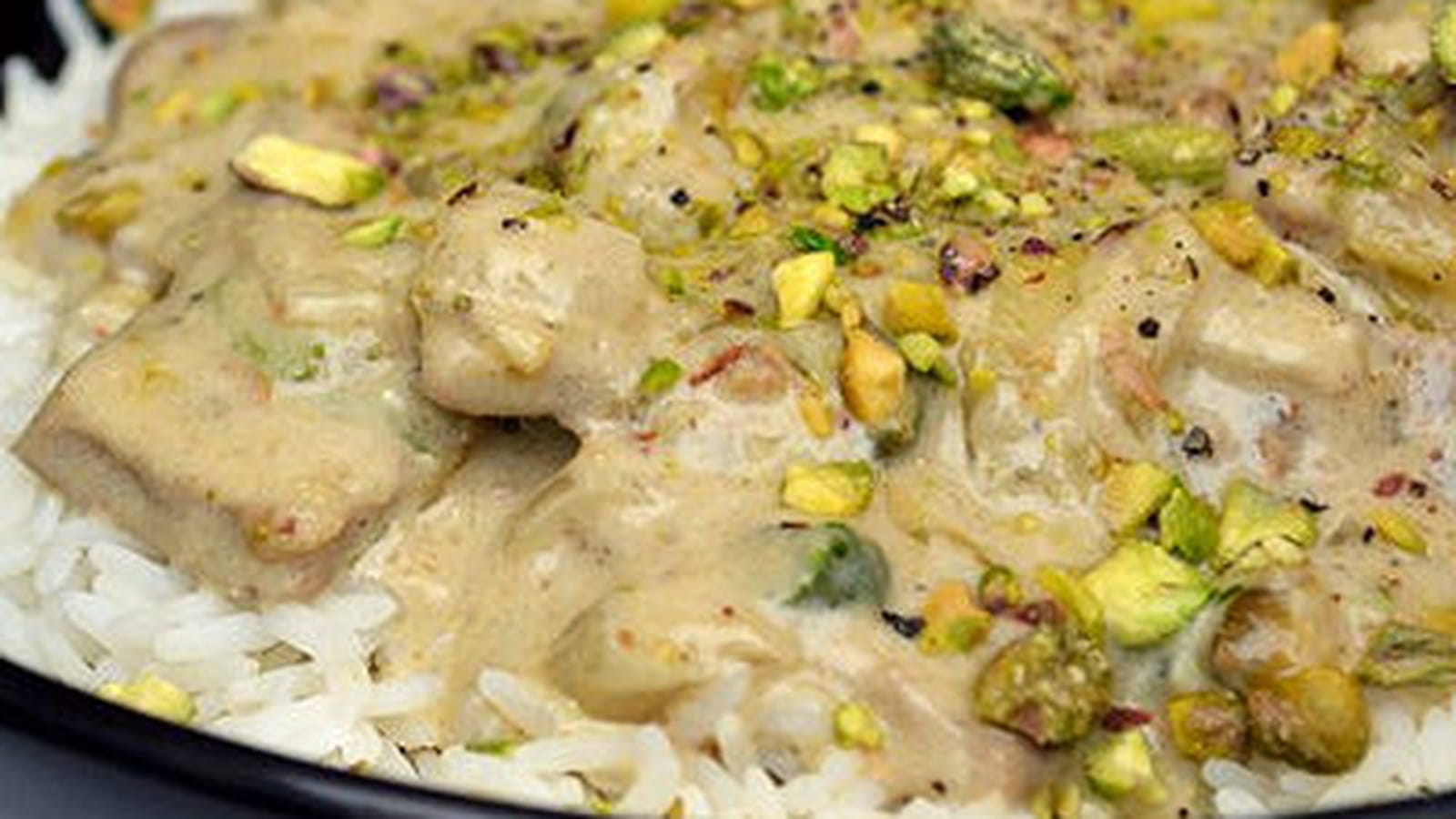 Piccata de veau, sauce chicons roquefort pistaches
