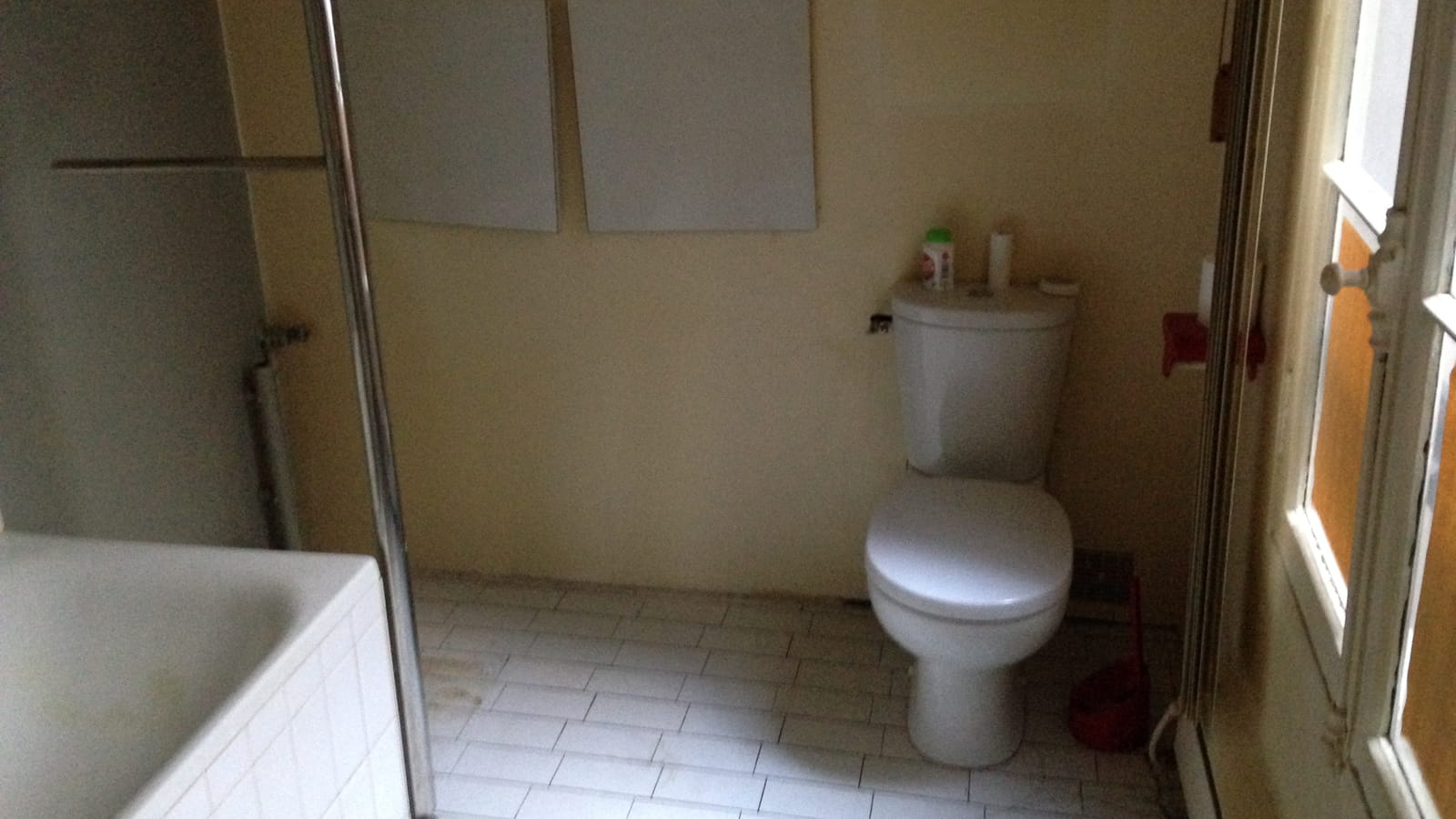 Salle de bains avant