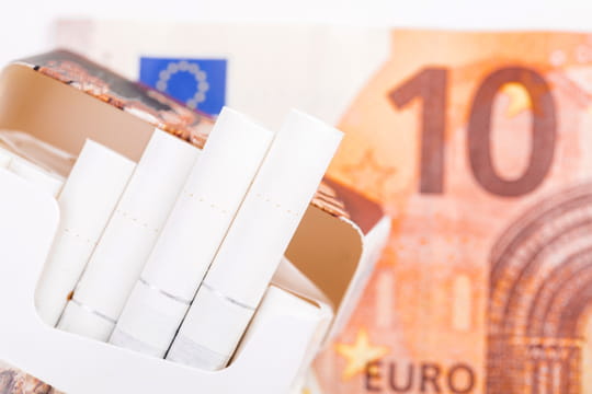 Prix des cigarettes&nbsp;en France&nbsp;: +50&nbsp;centimes en 2026, Marlboro, Lucky Strike...