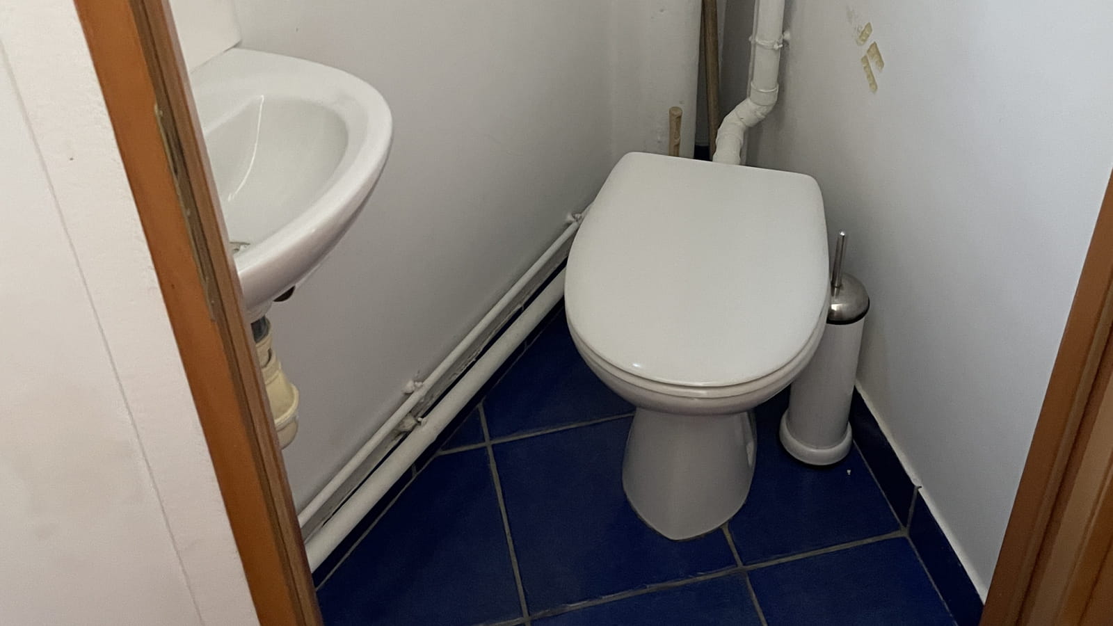 WC avant