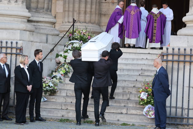 Obs&egrave;ques de Nathalie Baye&nbsp;: Les premi&egrave;res stars arrivent &agrave; Saint-Sulpice - PHOTOS