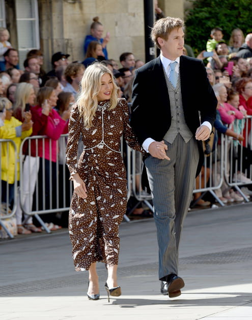 Sienna Miller et Lucas Zwirner arrivent au mariage