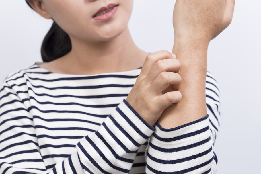 Stress, contagion, manque d'hygiène : le psoriasis en 10 vrai/faux