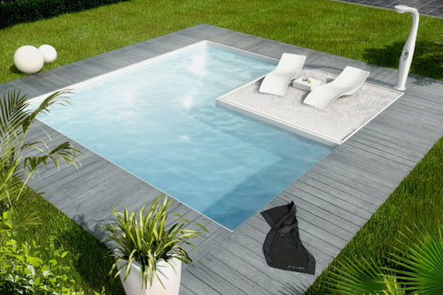 Une piscine cubique tr&egrave;s tendance
