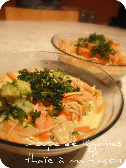 Soupe de légumes thaïe à ma façon