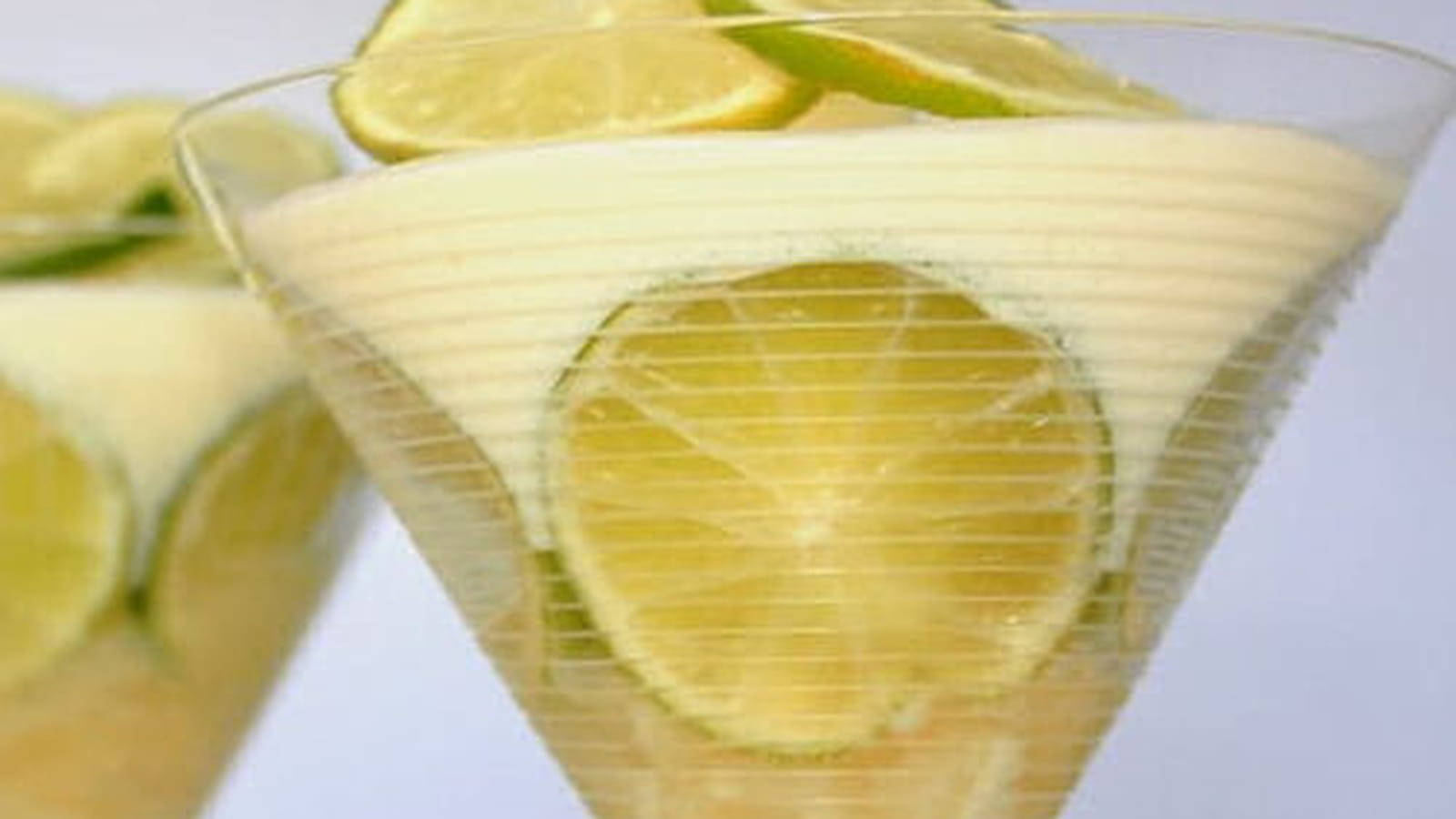 Mousse de citron vert et ananas