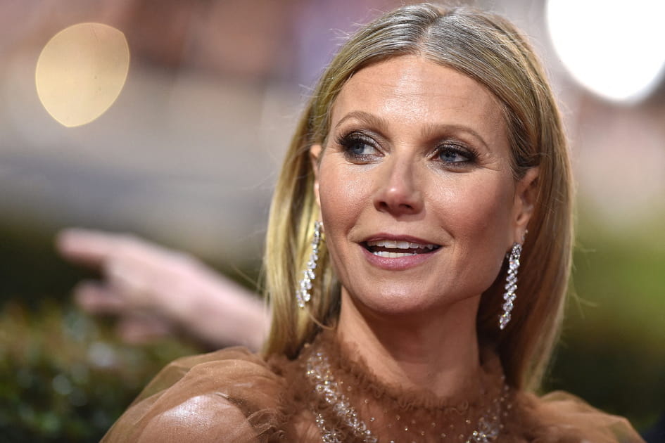 Raie au milieu et balayage blond de Gwyneth Paltrow