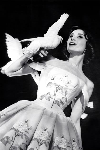 Audrey Hepburn en robe fleurie
