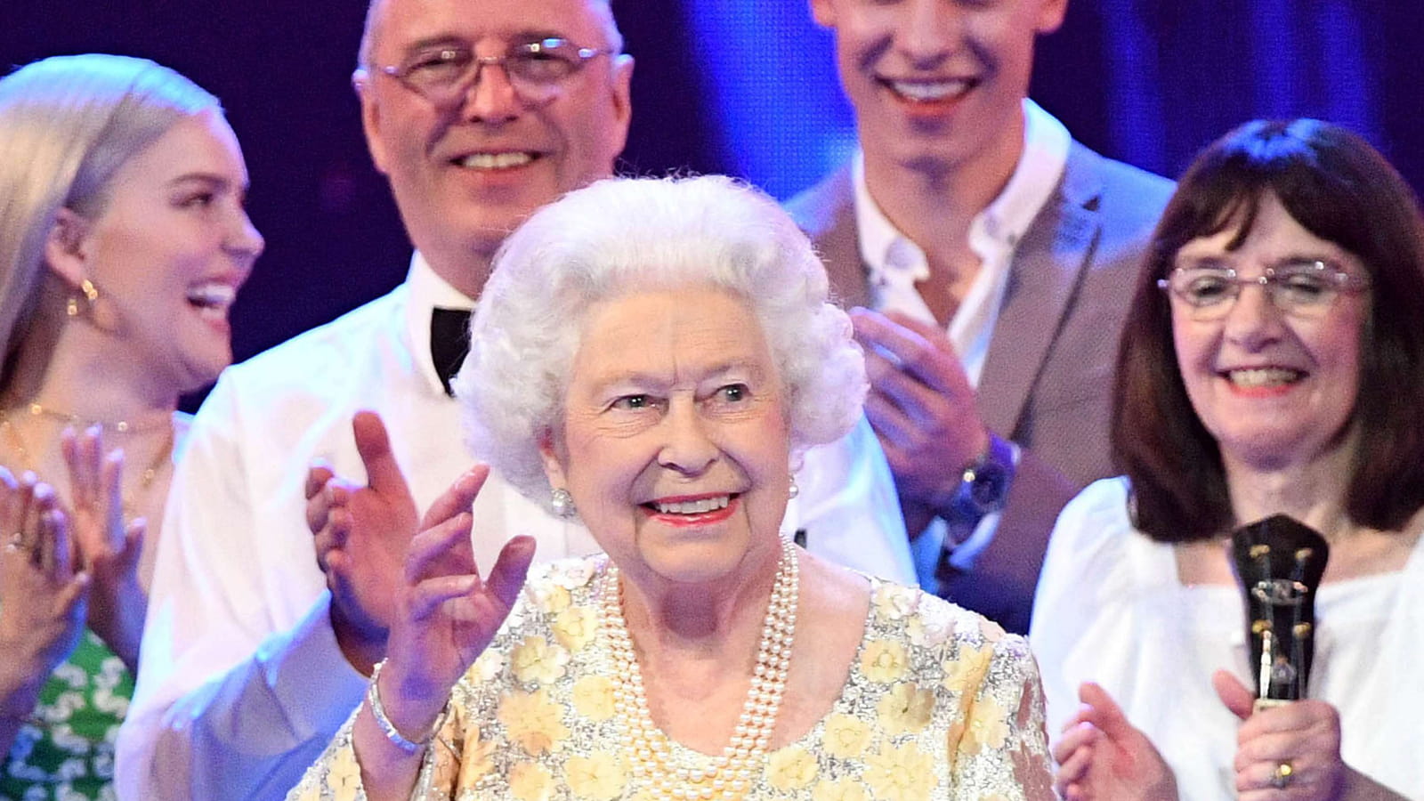 Elizabeth II, Kylie Minogue et Sting