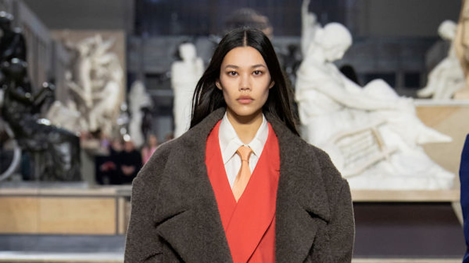 Look 28