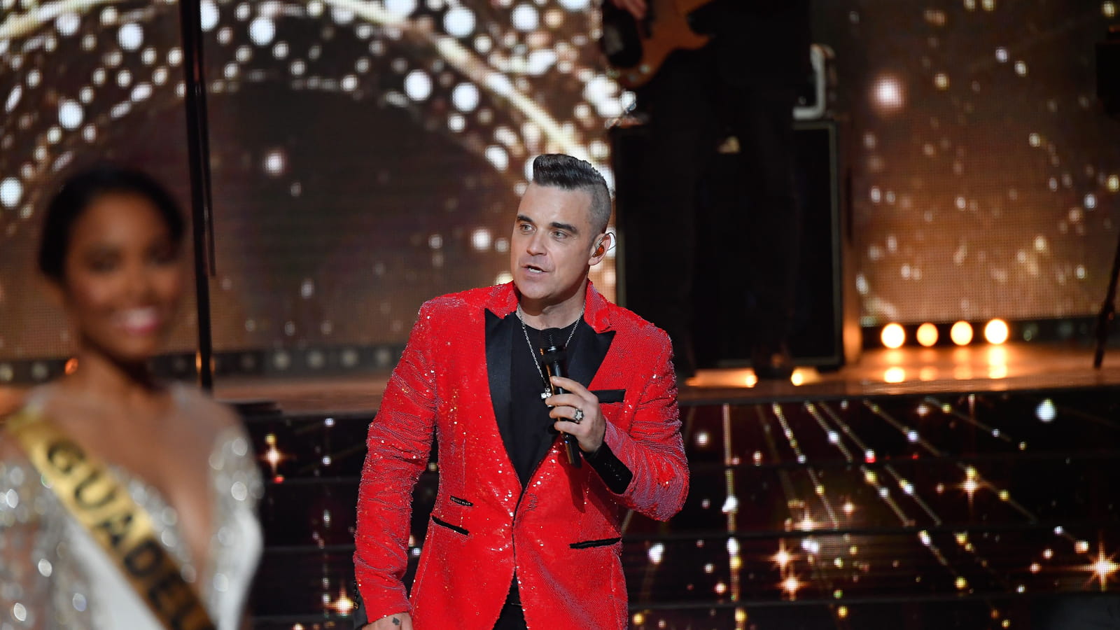 Clémence Botino et Robbie Williams