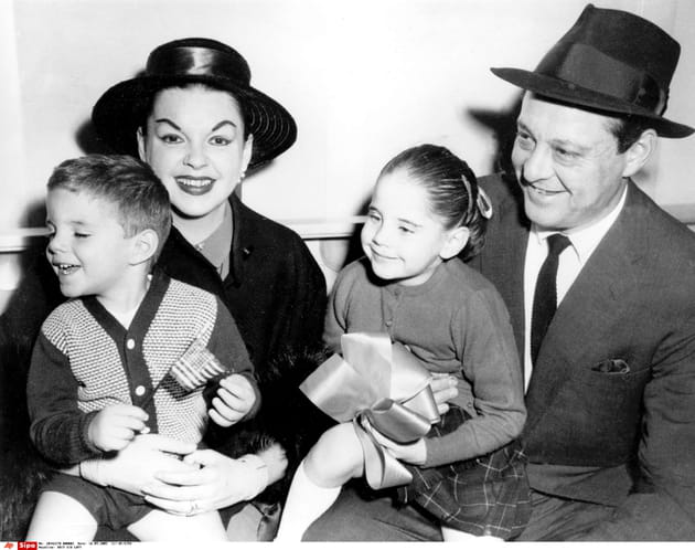 Judy Garland, Sidney Luft et leurs deux enfants Lorna et Joey en 1957