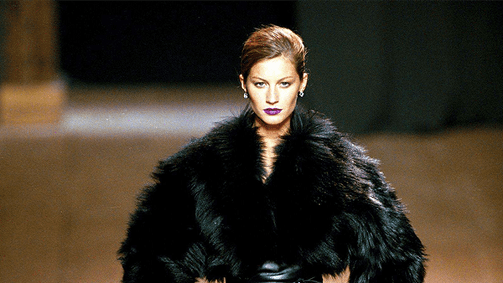 Défilé Yves Saint Laurent automne-hiver 2000