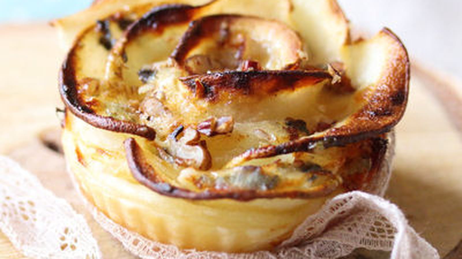 Rose feuilletée poire roquefort noix de pécan