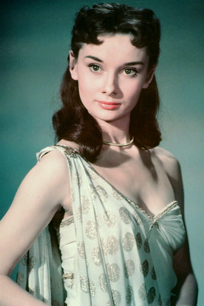 Audrey Hepburn en robe scintillante