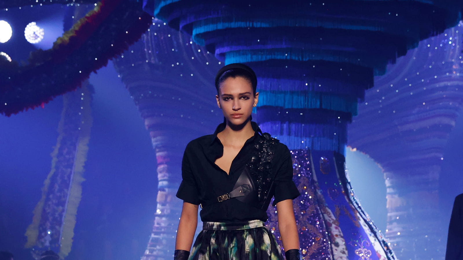 Look 32