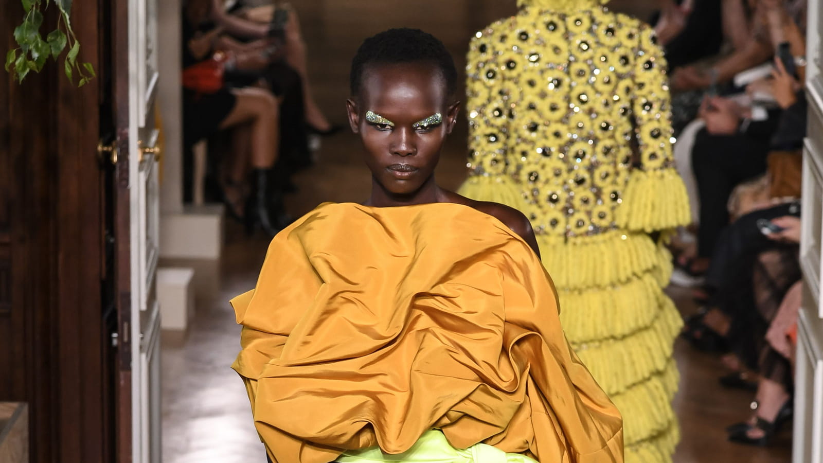 Look 2
