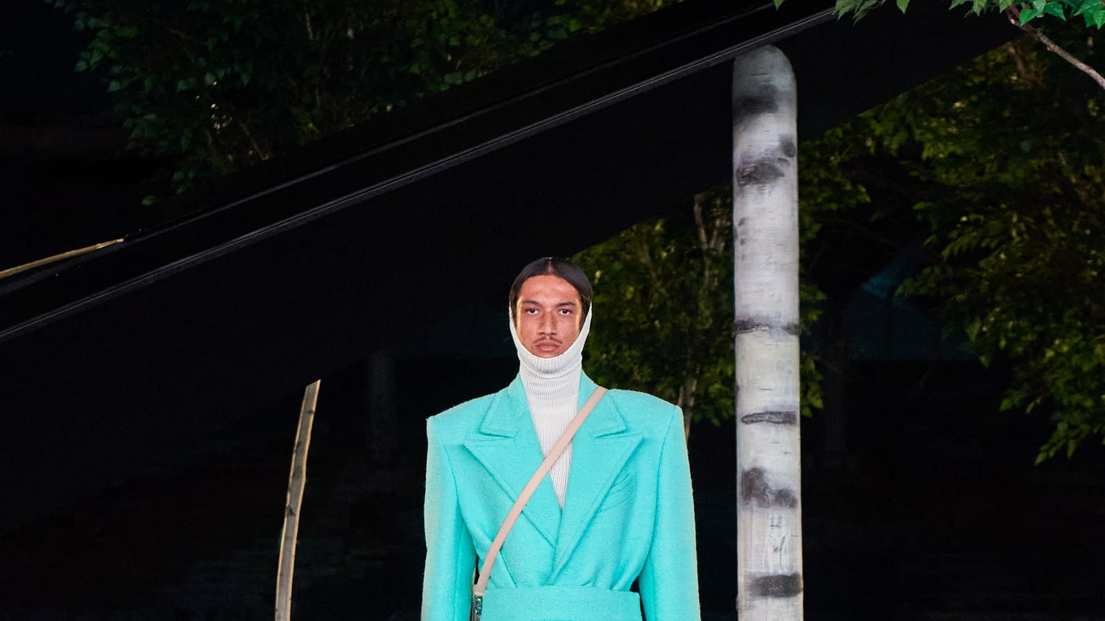 Look 80