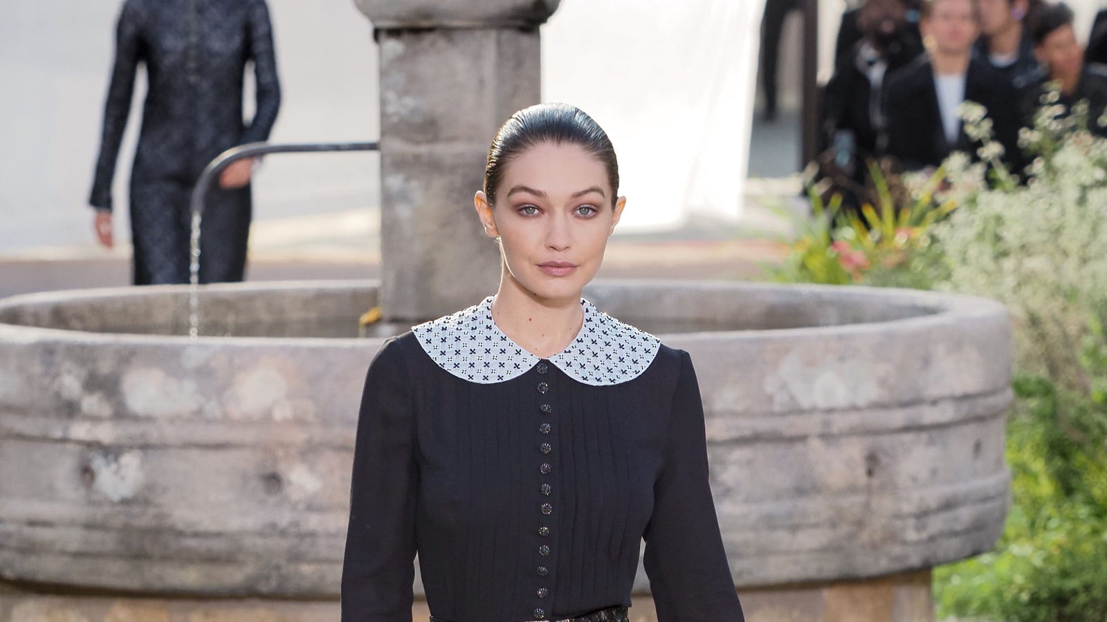 Look 19