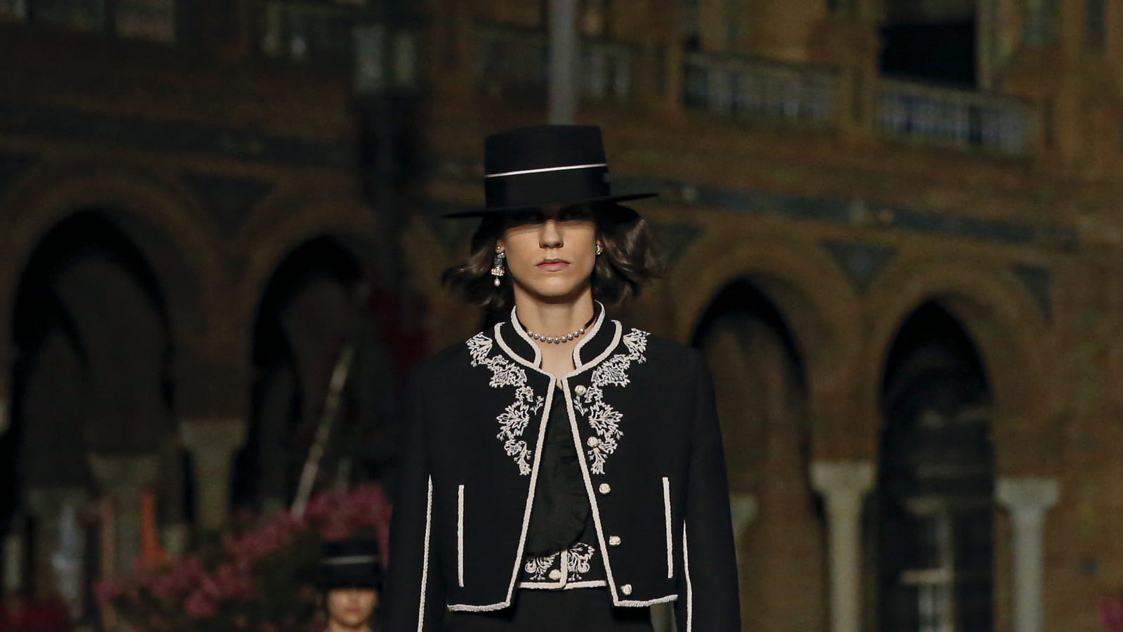 Look 7