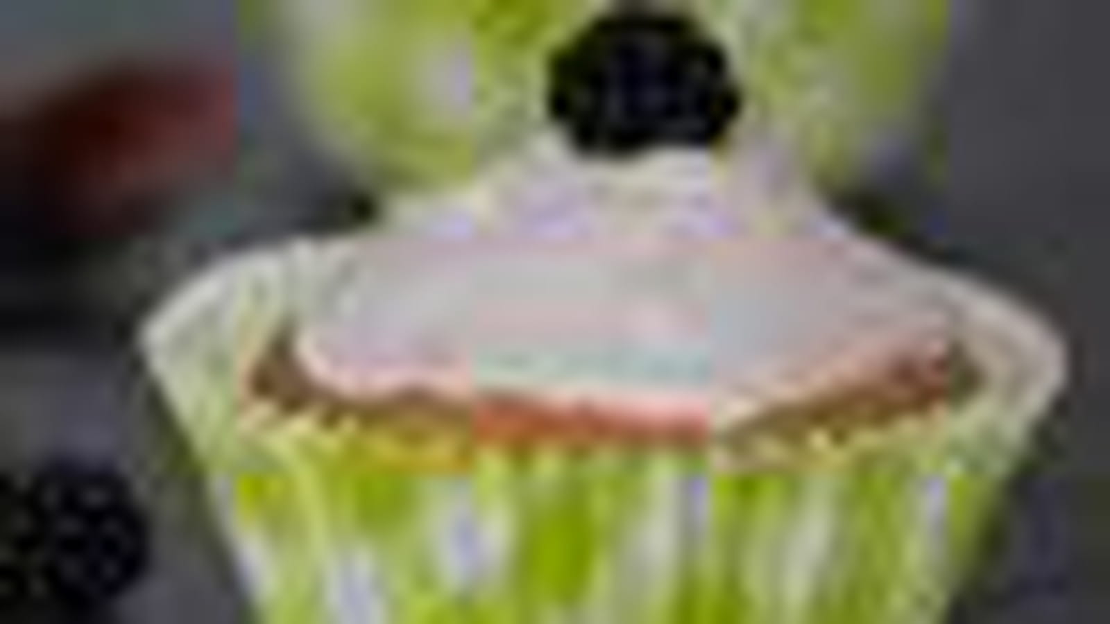 Cupcake cœur de confiture et crème légère