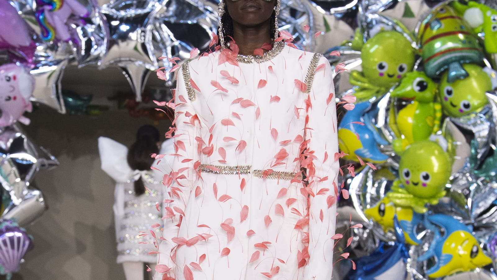 Look 27