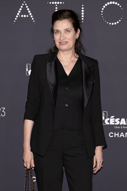 Emmanuelle Devos élégante à la soirée des Révélations des César 2023