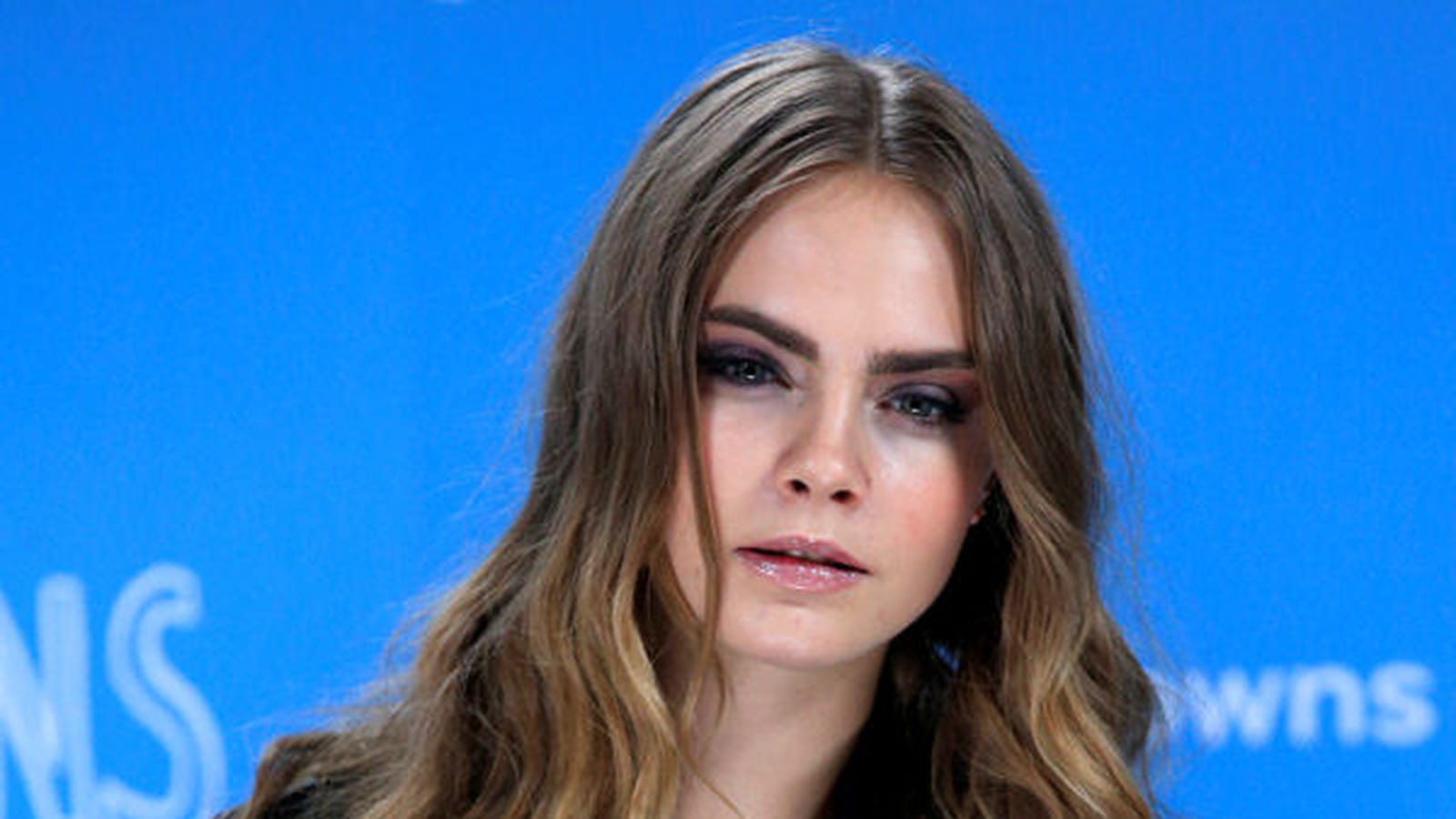 Cara Delevigne en brune