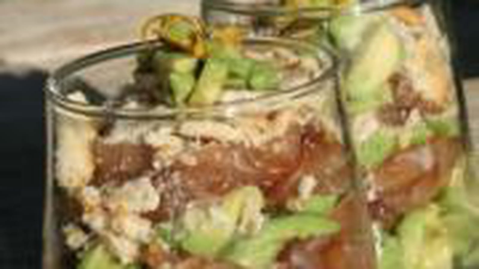 Tartare d'avocats, dorade et tucs