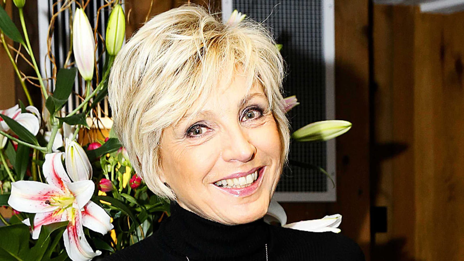 Evelyne Dhéliat