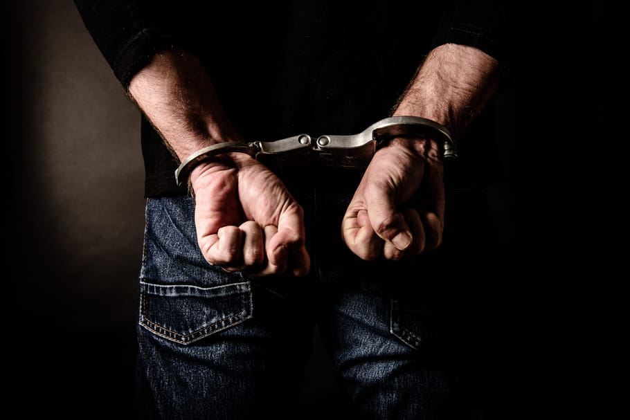 Viols sur leurs filles, ésotérique ou organisé depuis la prison : 3 affaires révulsantes