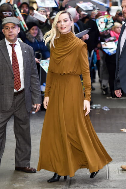 TOP&nbsp;: Margot Robbie en robe fluide