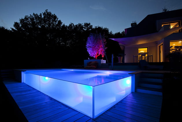 Piscine de nuit : trophée d'or