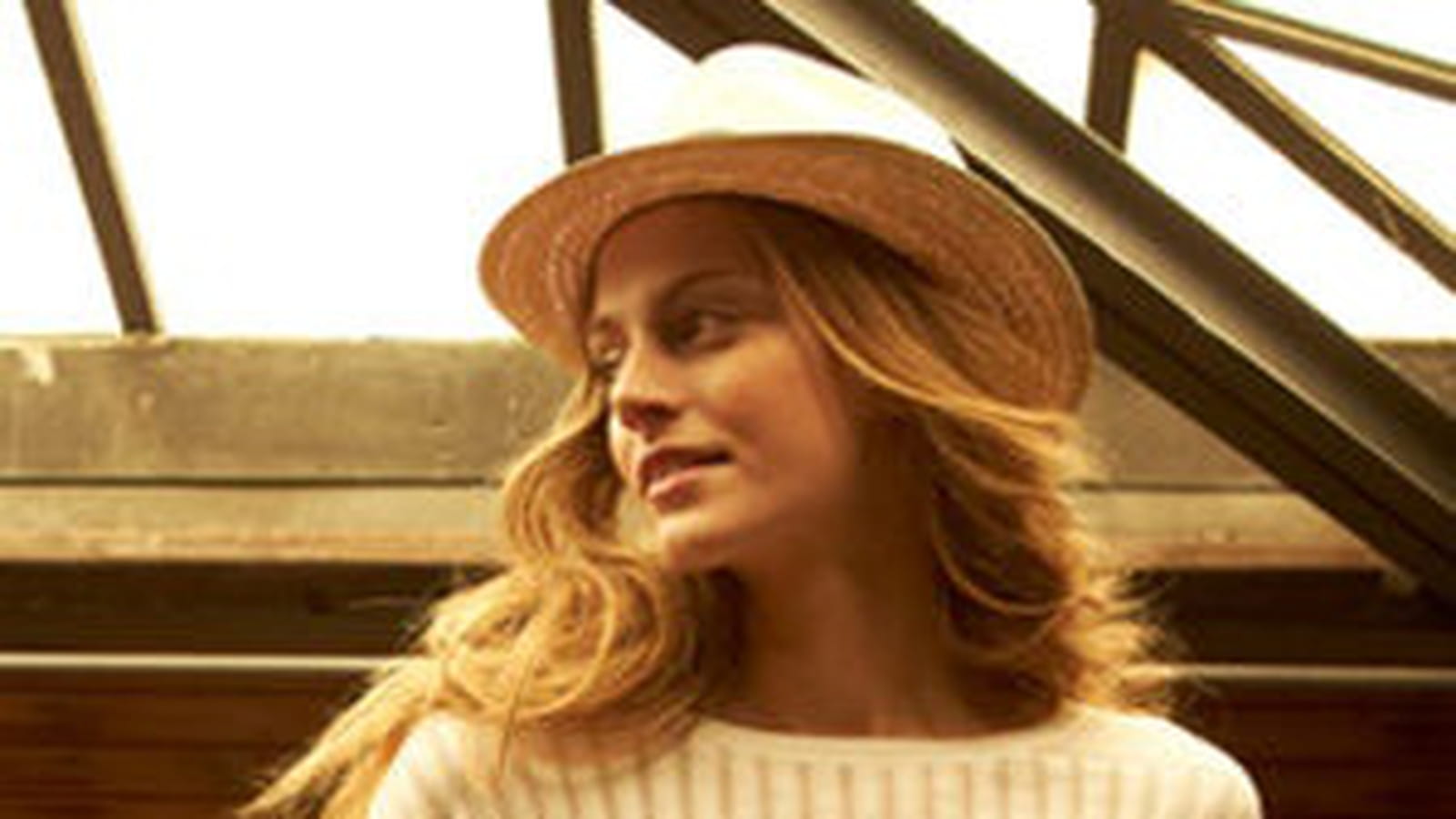 Pull en maille dentelle de Somewhere