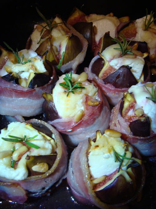 Figues rôties au miel, chèvre, lard fumé