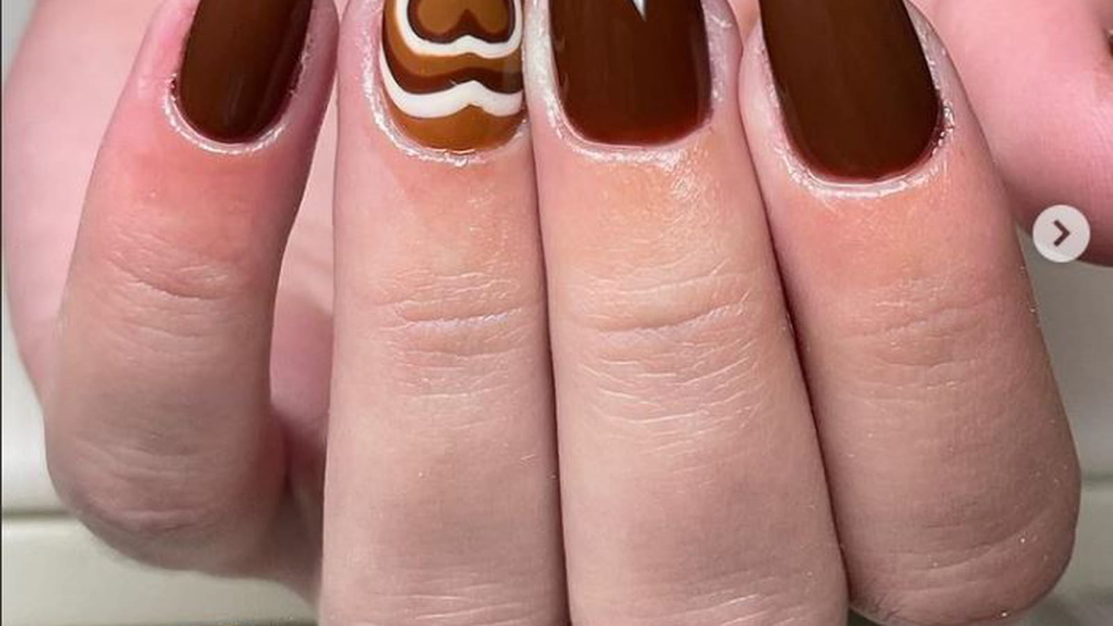 Ongles chocolat