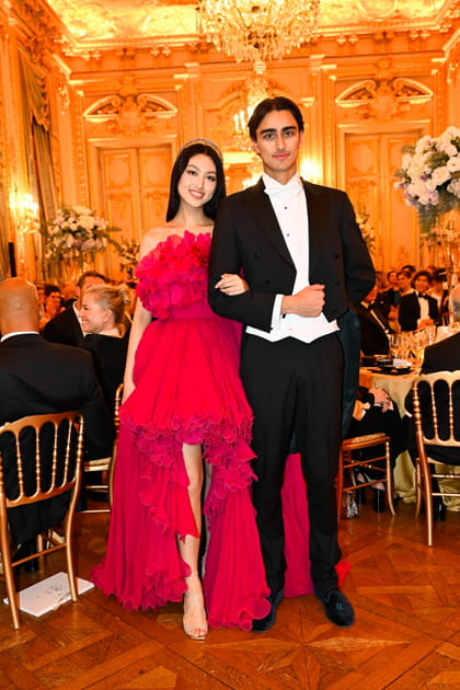 Ella Yam était au Bal des Débutantes avec son cavalier Harris Husain