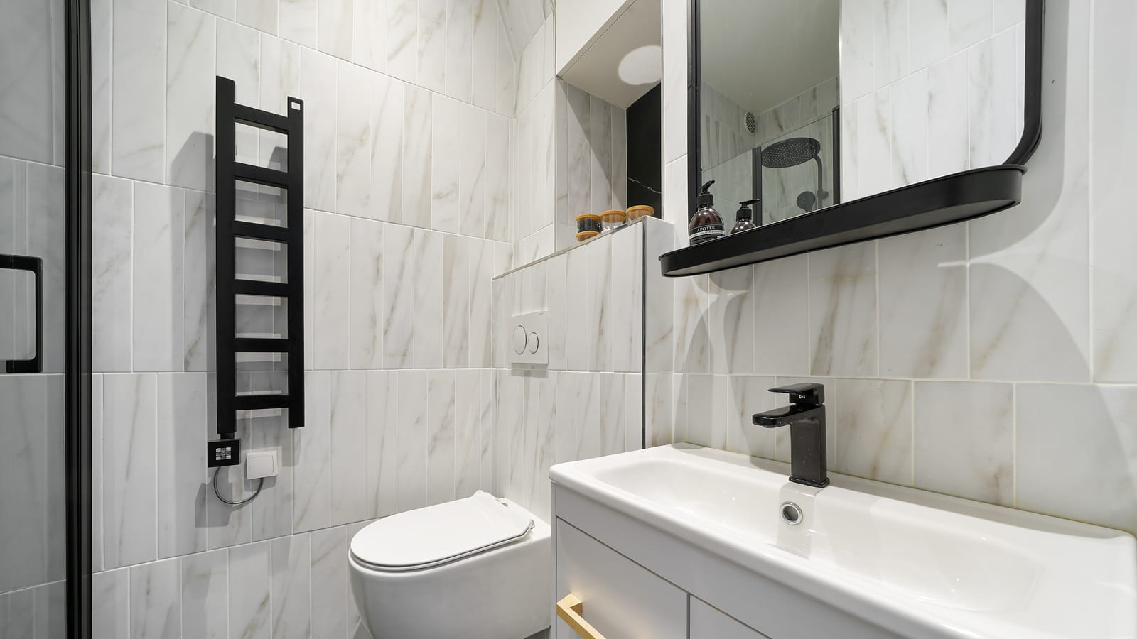 Salle de bains après