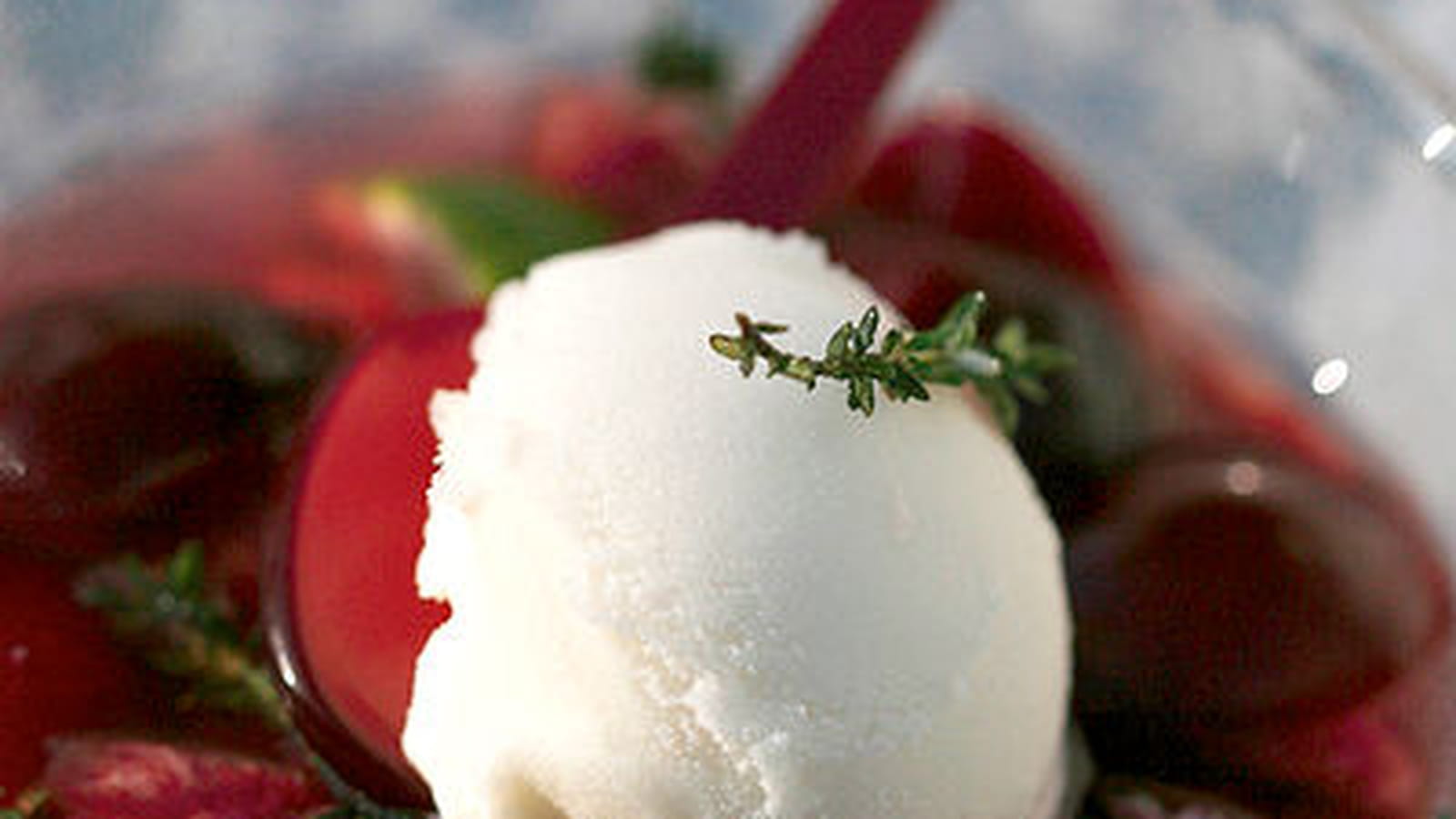 Nage de cerises, sorbet citron