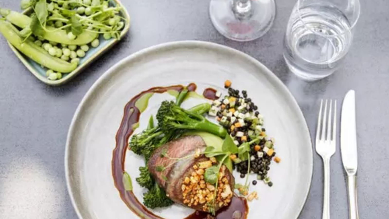 Filet de bœuf irlandais, brocolis et lentilles