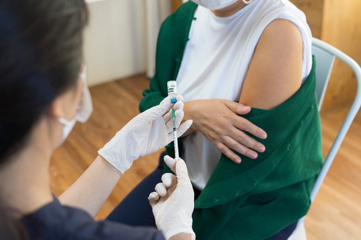 Vaccins grippe-Covid 2025 : en même temps, gratuit, obligatoire ?