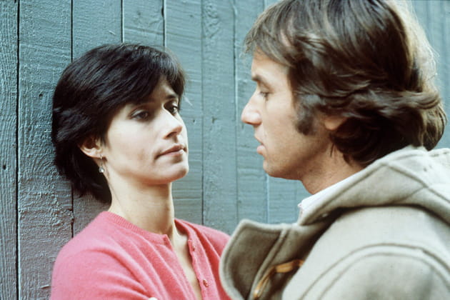 Yves Rénier tourne avec Lorraine Bracco dans le film Le Transfuge en 2002