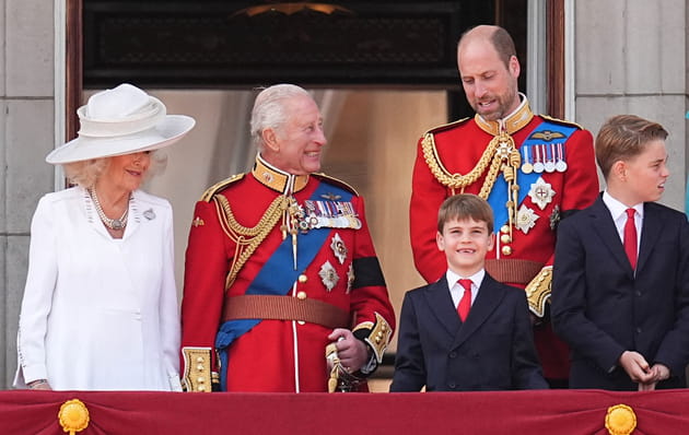 Prince Louis, fier d'être au balcon avec la famille royale