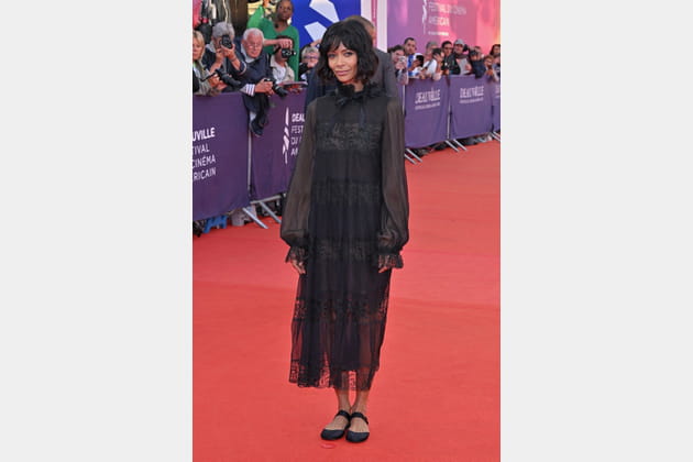 Thandie Newton en robe transparente noire