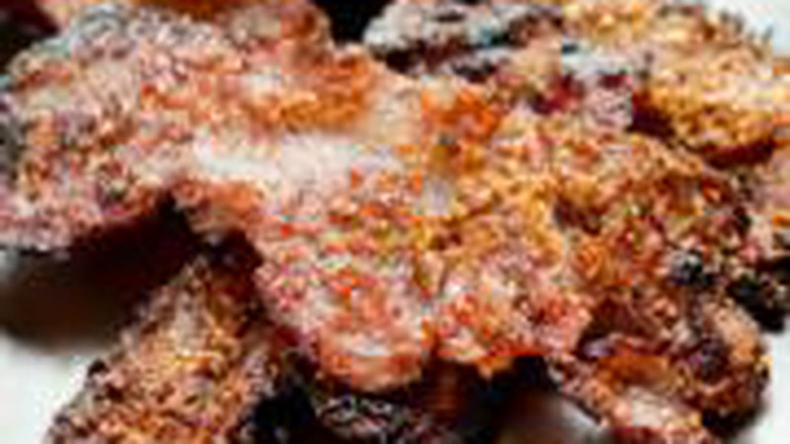 Bacon grillé aux noix de pécan