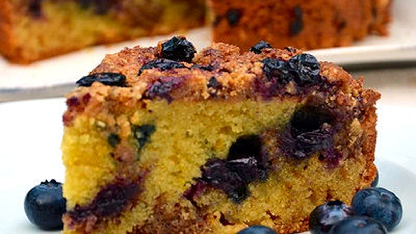 Crumb-cake aux myrtilles et amandes