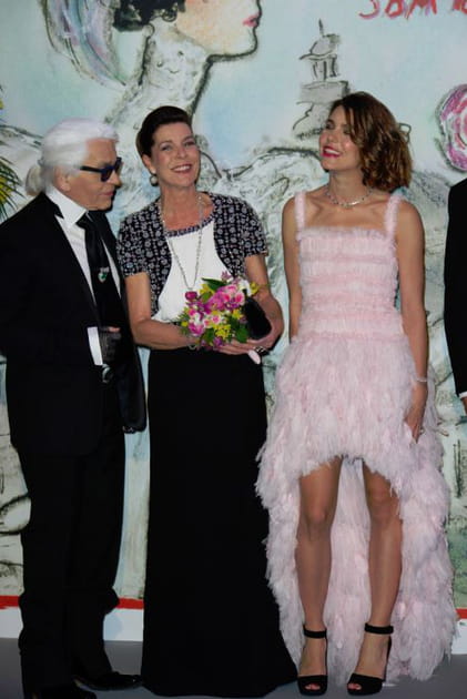 Caroline de Monaco en robe élégante