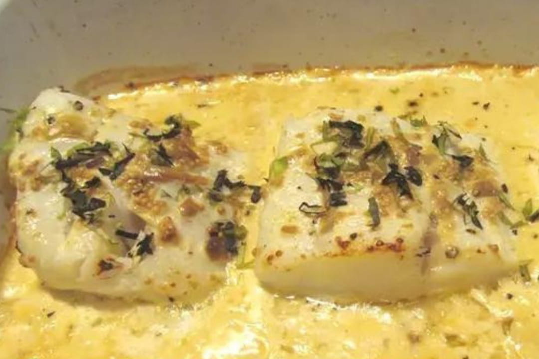 Filets de cabillaud en sauce crémeuse à la moutarde